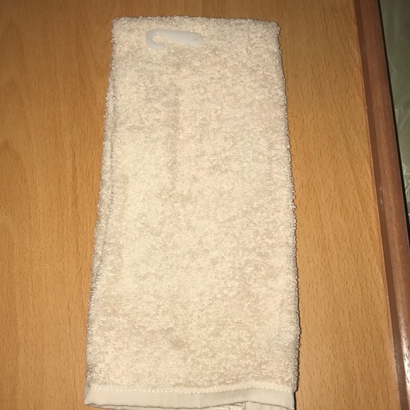 Hand towels - Picture 3 of 3